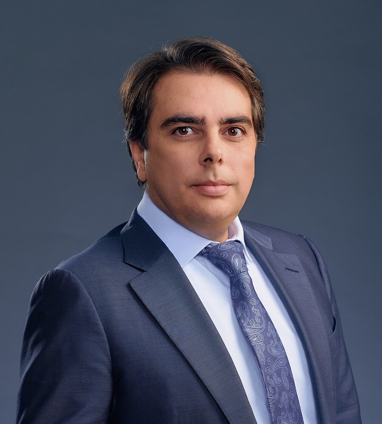 Asen Vassilev rules out coalition with GERB, says parliament could still curb Borissov and Peevski